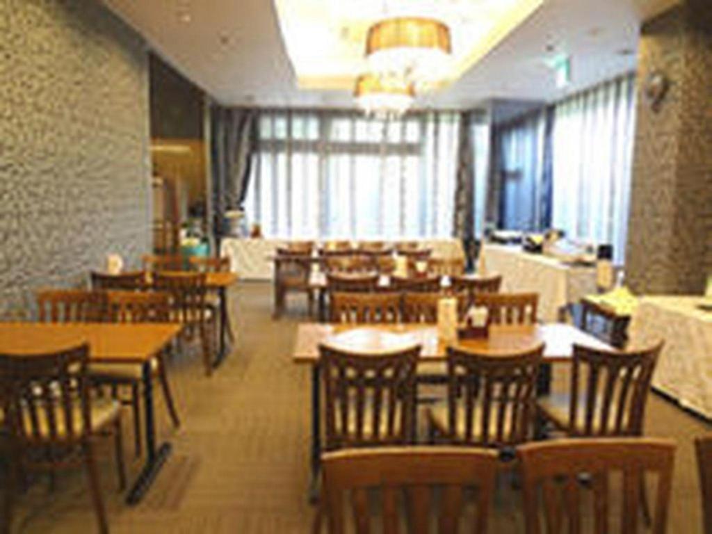 Royal Hotel Uohachi Тойота Экстерьер фото